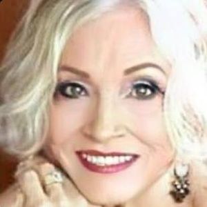 Meet your Posher, Janet